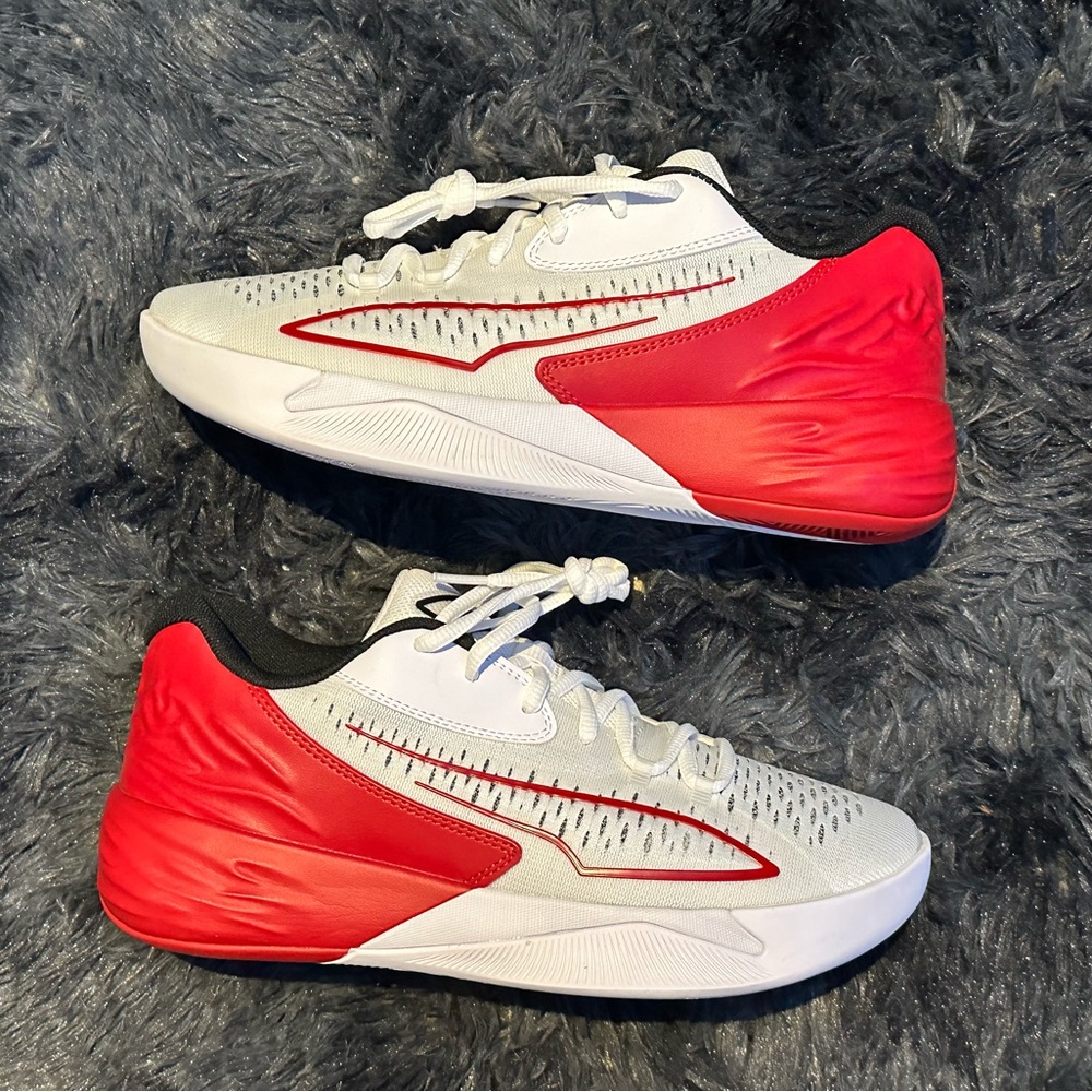 Stewie 1 “White Tango Red”